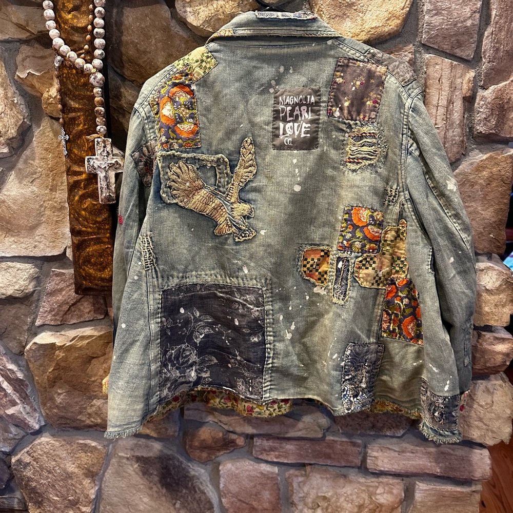 Magnolia Pearl unbreakable love denim jacket (✨PRICE FIRM✨) - Picture 4 of 5